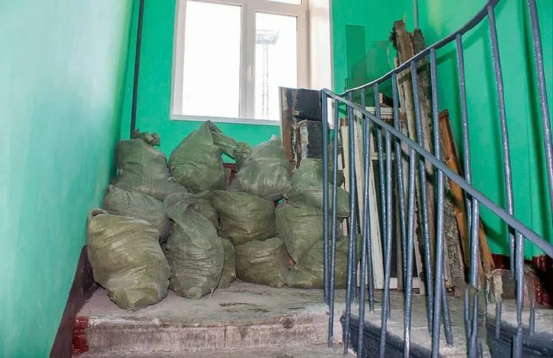 Грузчики и разнорабочие 40